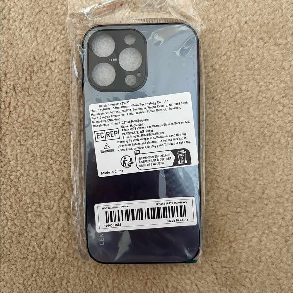 iPhone 16 Pro Max Black Reflective Case